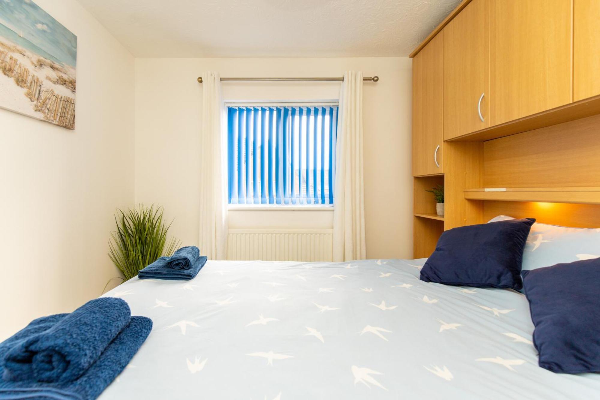 Comfortable And Spacious Superb Holiday Home In Llanelli, Dog Friendly Exterior photo