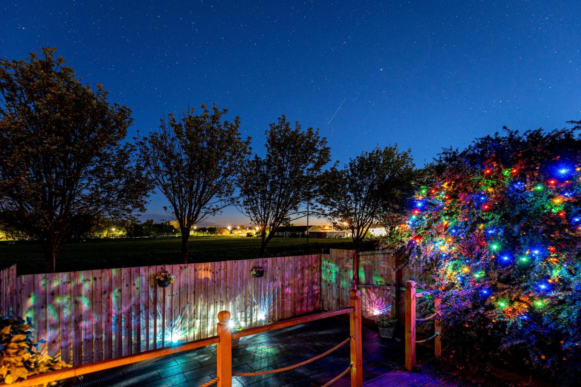 Comfortable And Spacious Superb Holiday Home In Llanelli, Dog Friendly Exterior photo
